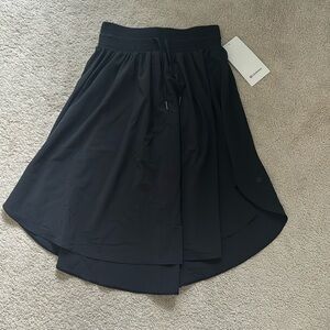 Lululemon the Everday Skirt Size 6 NWT
